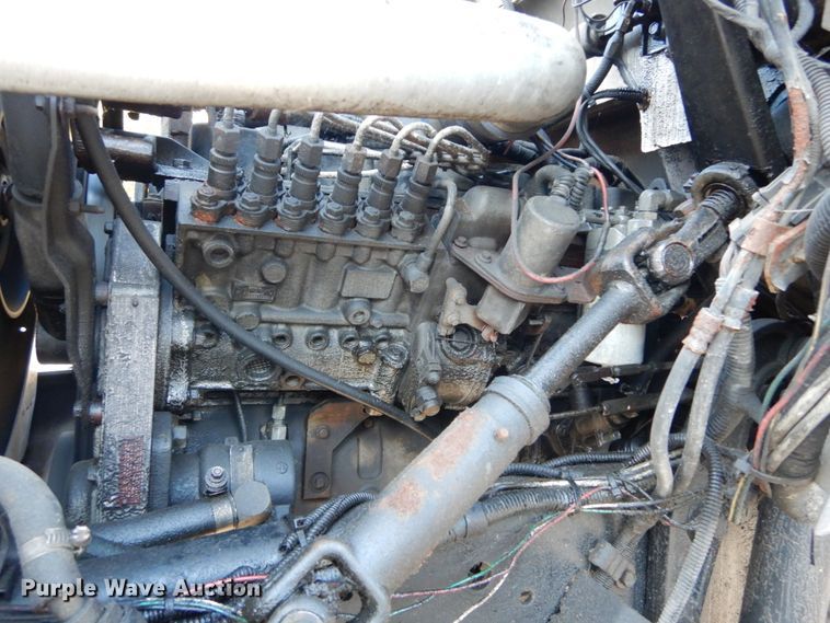 image for item DH2192 1996 Ford F700 bucket truck