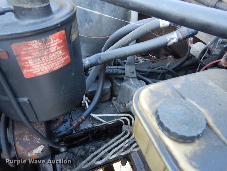 image for item DH2192 1996 Ford F700 bucket truck