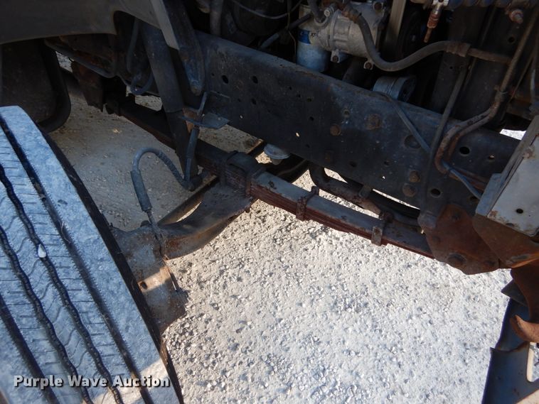 image for item DH2192 1996 Ford F700 bucket truck