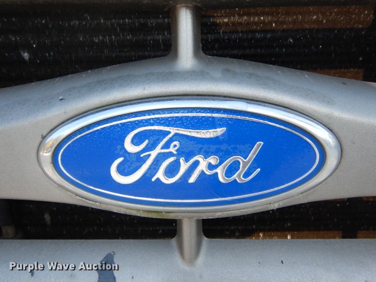 image for item DH2192 1996 Ford F700 bucket truck