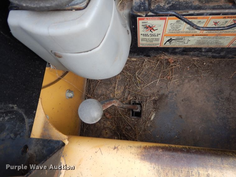 image for item DH2660 2000 Caterpillar 236 skid steer