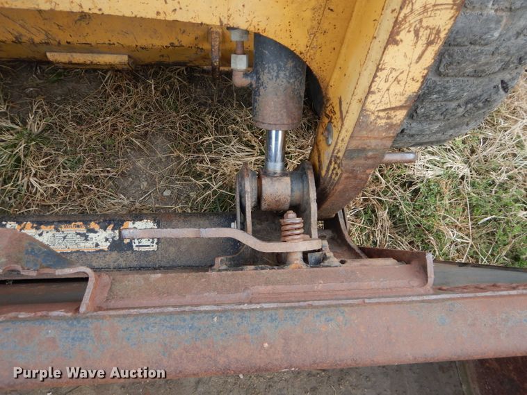 image for item DH2660 2000 Caterpillar 236 skid steer