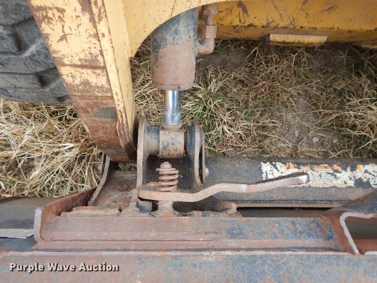 image for item DH2660 2000 Caterpillar 236 skid steer