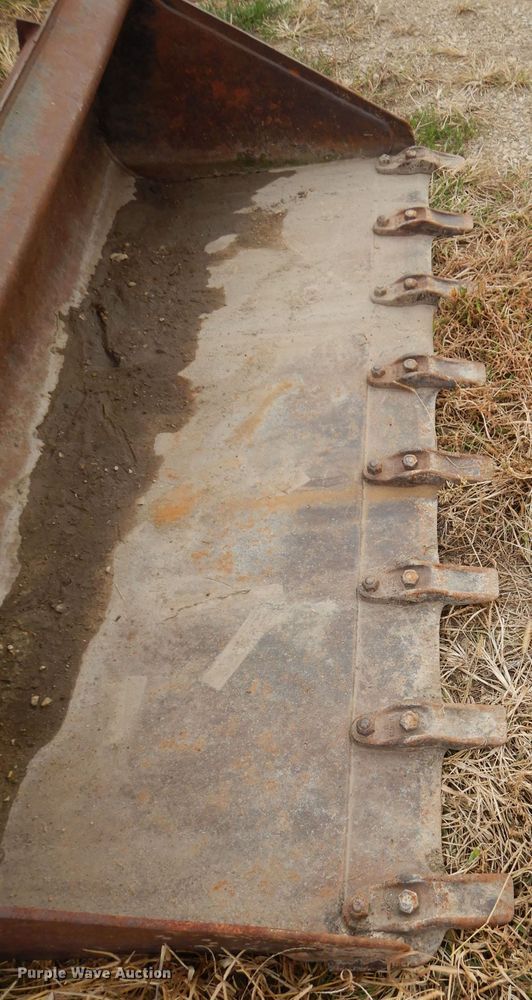 image for item DH2660 2000 Caterpillar 236 skid steer