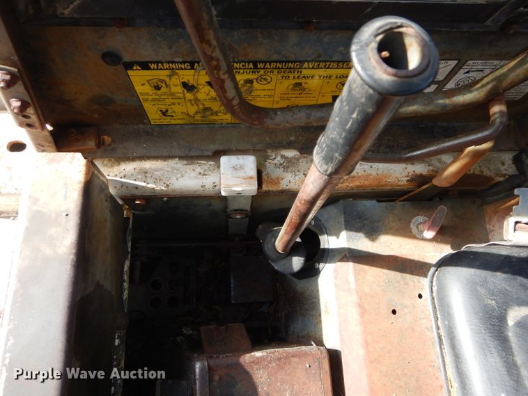 image for item DH2661 1989 Bobcat 843 skid steer