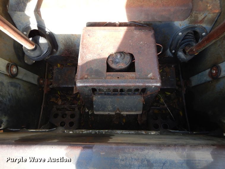 image for item DH2661 1989 Bobcat 843 skid steer