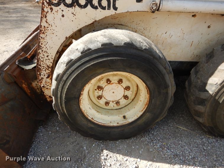 image for item DH2661 1989 Bobcat 843 skid steer