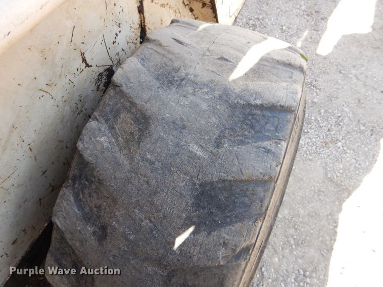 image for item DH2661 1989 Bobcat 843 skid steer