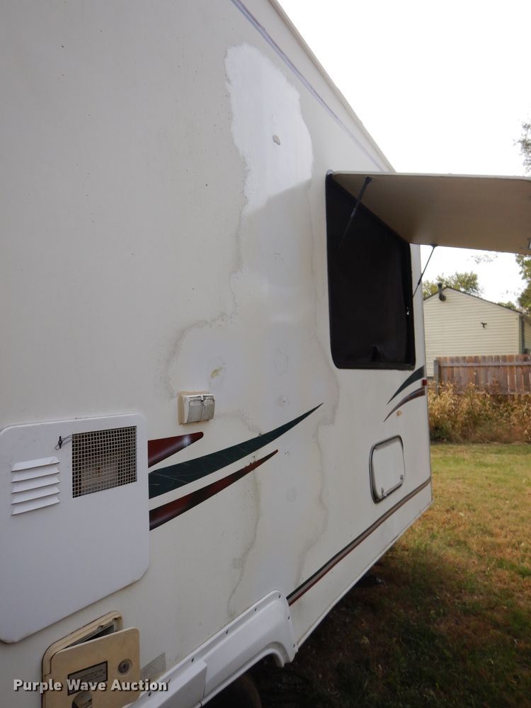 image for item DH2663 1998 KIT Mfg Patio toy hauler camper