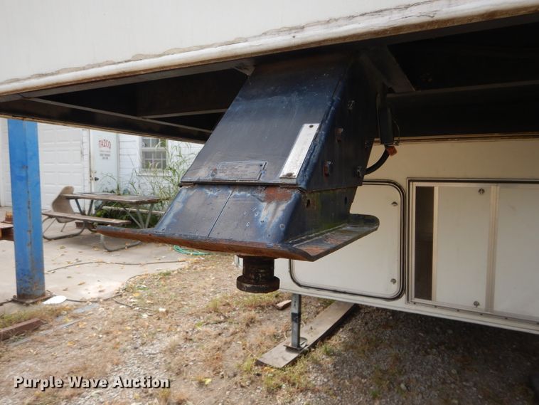 image for item DH2663 1998 KIT Mfg Patio toy hauler camper