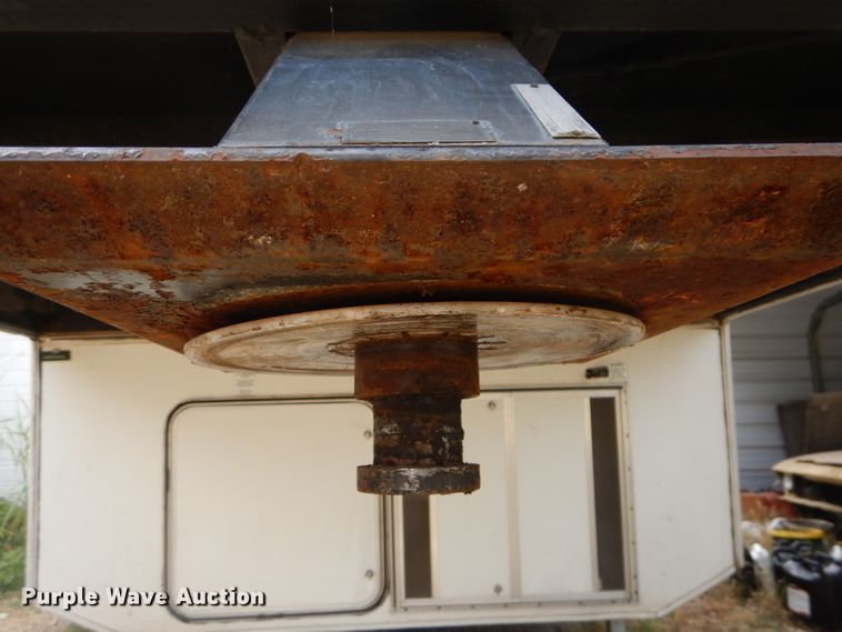 image for item DH2663 1998 KIT Mfg Patio toy hauler camper