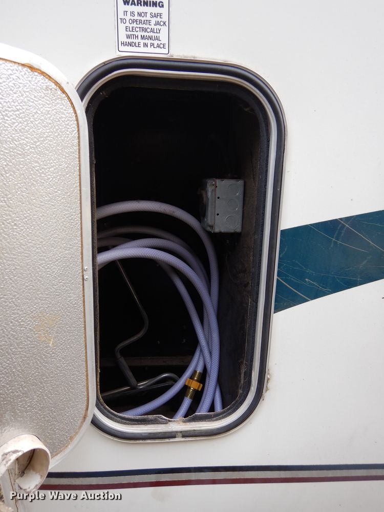 image for item DH2663 1998 KIT Mfg Patio toy hauler camper