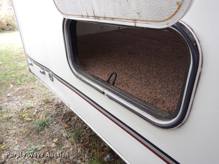 image for item DH2663 1998 KIT Mfg Patio toy hauler camper