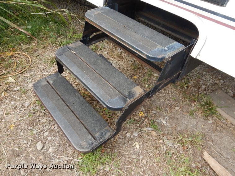 image for item DH2663 1998 KIT Mfg Patio toy hauler camper