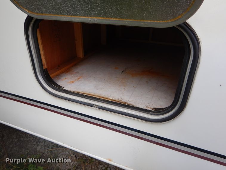 image for item DH2663 1998 KIT Mfg Patio toy hauler camper