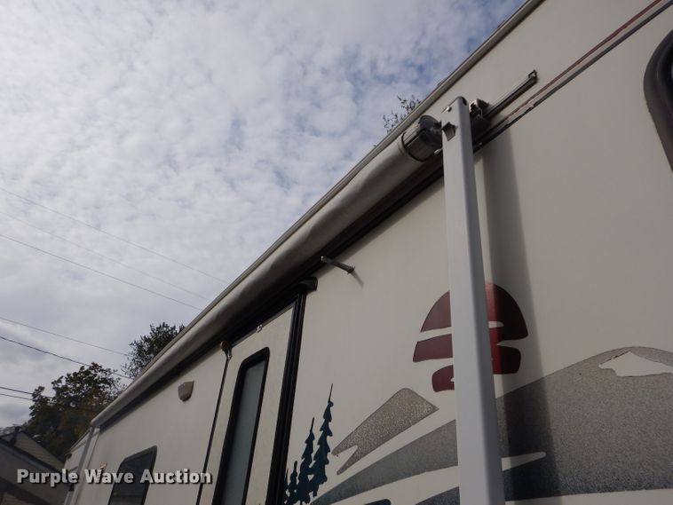 image for item DH2663 1998 KIT Mfg Patio toy hauler camper