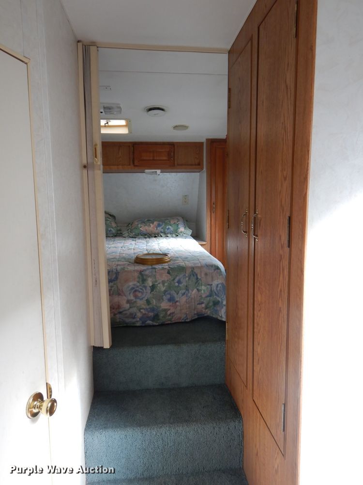 image for item DH2663 1998 KIT Mfg Patio toy hauler camper