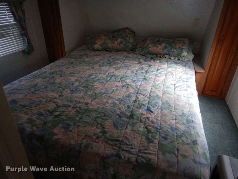 image for item DH2663 1998 KIT Mfg Patio toy hauler camper