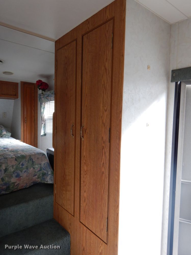 image for item DH2663 1998 KIT Mfg Patio toy hauler camper