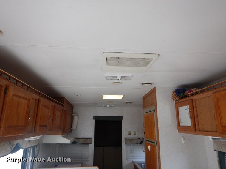 image for item DH2663 1998 KIT Mfg Patio toy hauler camper