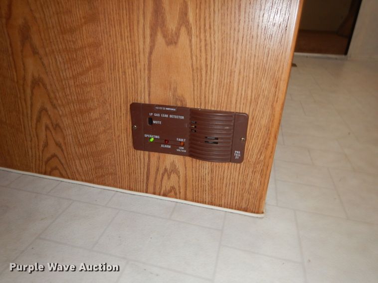 image for item DH2663 1998 KIT Mfg Patio toy hauler camper