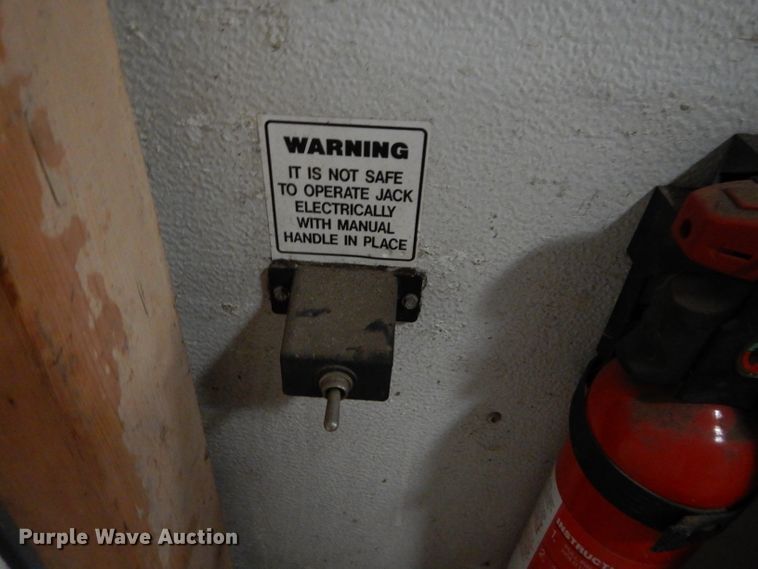 image for item DH2663 1998 KIT Mfg Patio toy hauler camper