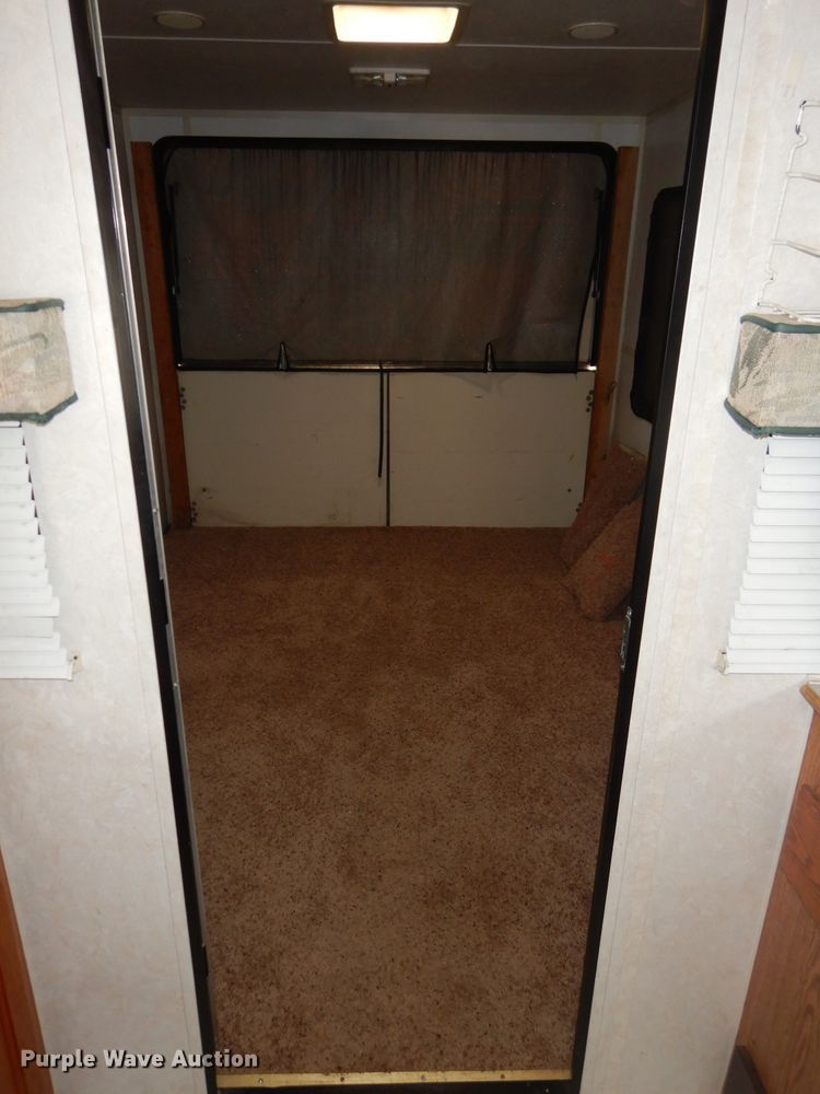 image for item DH2663 1998 KIT Mfg Patio toy hauler camper