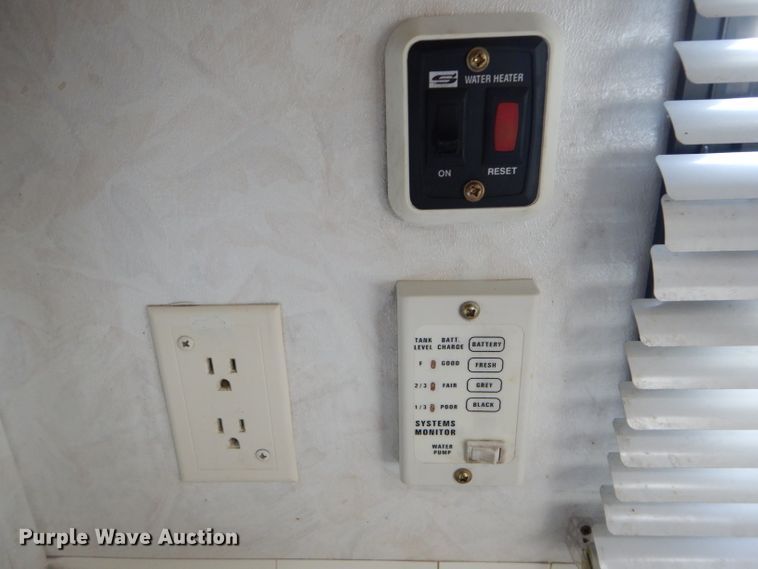 image for item DH2663 1998 KIT Mfg Patio toy hauler camper