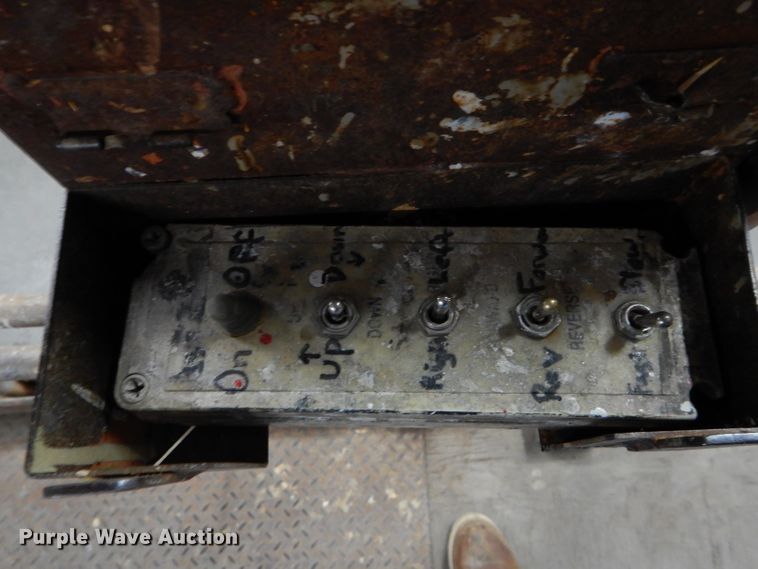 image for item DH2708 Hunterlift 2152 scissor lift