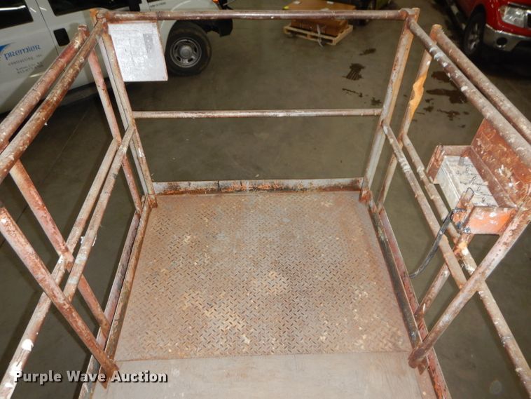 image for item DH2708 Hunterlift 2152 scissor lift