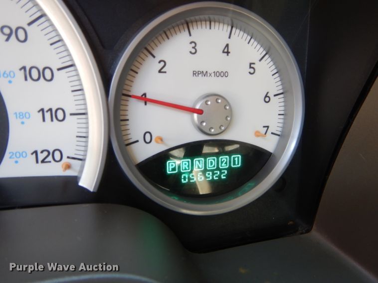 image for item DH3613 2006 Dodge Dakota Club Cab pickup truck
