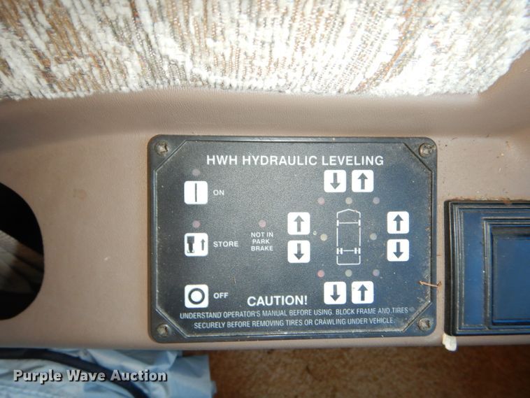 image for item DH3625 1999 Newman Dutch Star RV