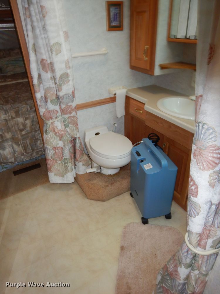 image for item DH3625 1999 Newman Dutch Star RV