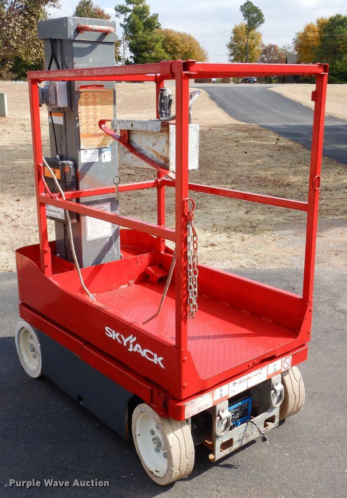 image for item DH3636 Skyjack SJ2 vertical lift