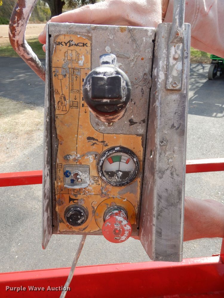 image for item DH3636 Skyjack SJ2 vertical lift