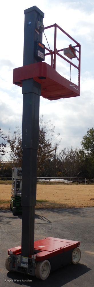 image for item DH3636 Skyjack SJ2 vertical lift