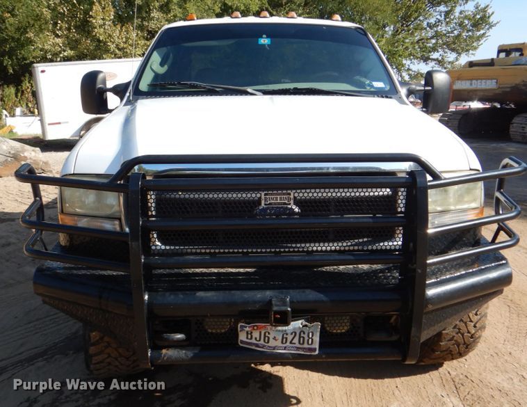 image for item DH5280 2004 Ford F350 Super Duty XLT Crew Cab pickup truck