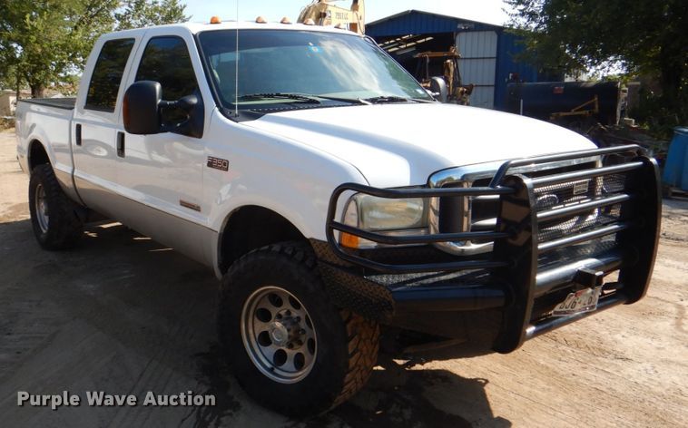image for item DH5280 2004 Ford F350 Super Duty XLT Crew Cab pickup truck