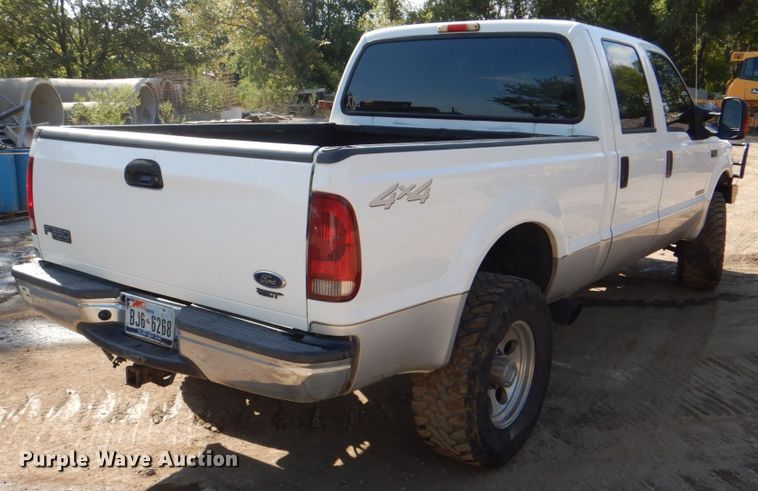 image for item DH5280 2004 Ford F350 Super Duty XLT Crew Cab pickup truck