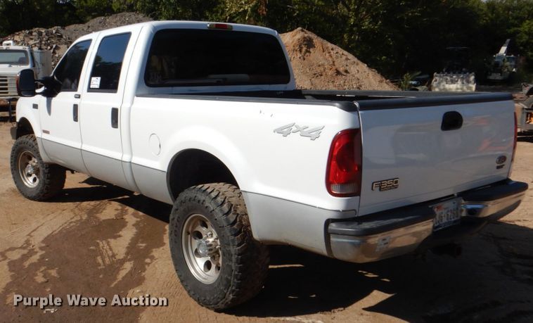 image for item DH5280 2004 Ford F350 Super Duty XLT Crew Cab pickup truck