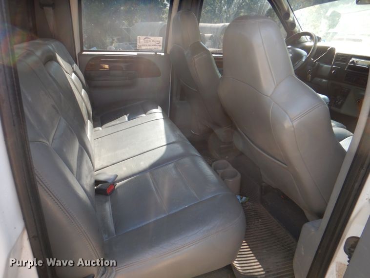 image for item DH5280 2004 Ford F350 Super Duty XLT Crew Cab pickup truck