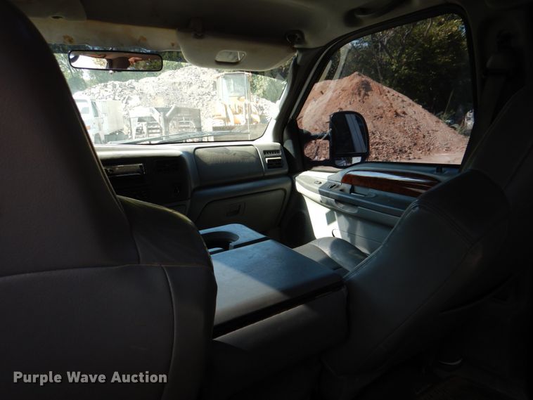 image for item DH5280 2004 Ford F350 Super Duty XLT Crew Cab pickup truck