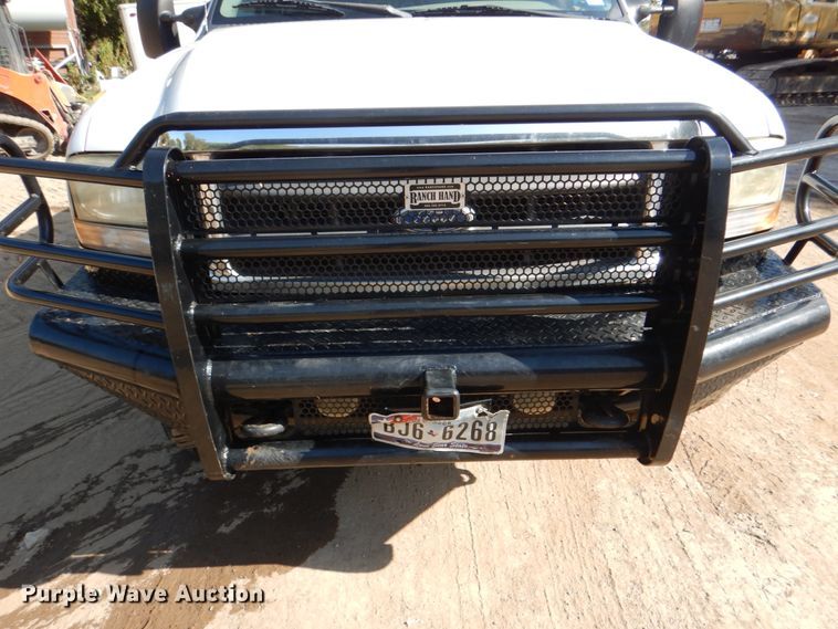 image for item DH5280 2004 Ford F350 Super Duty XLT Crew Cab pickup truck