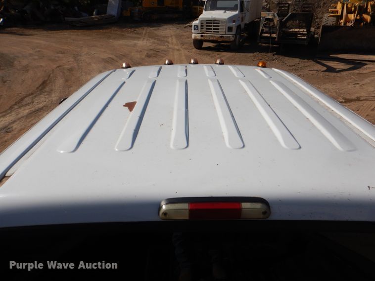 image for item DH5280 2004 Ford F350 Super Duty XLT Crew Cab pickup truck