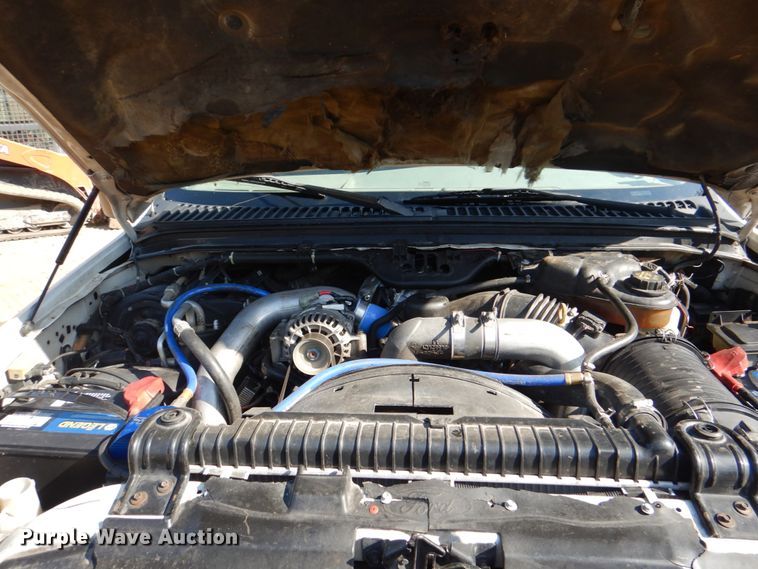 image for item DH5280 2004 Ford F350 Super Duty XLT Crew Cab pickup truck