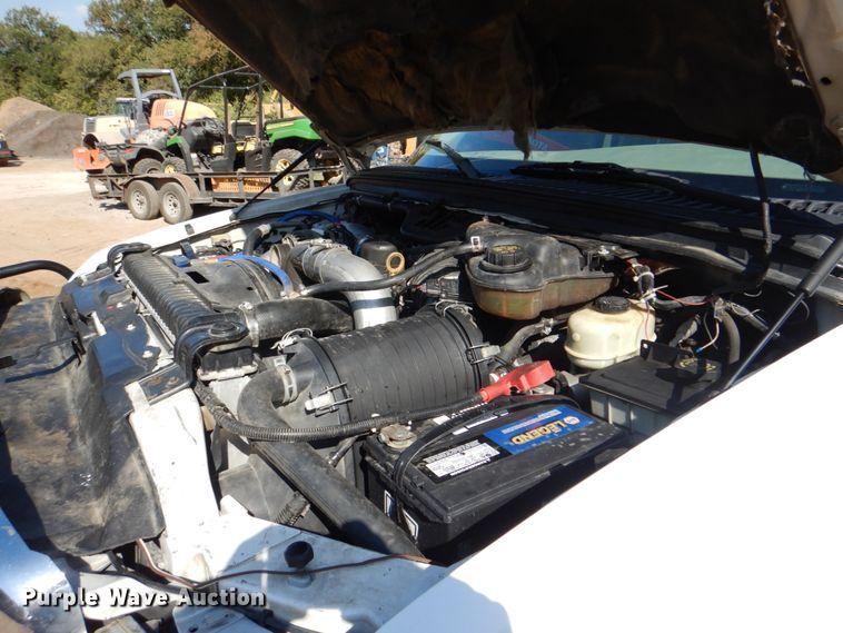 image for item DH5280 2004 Ford F350 Super Duty XLT Crew Cab pickup truck