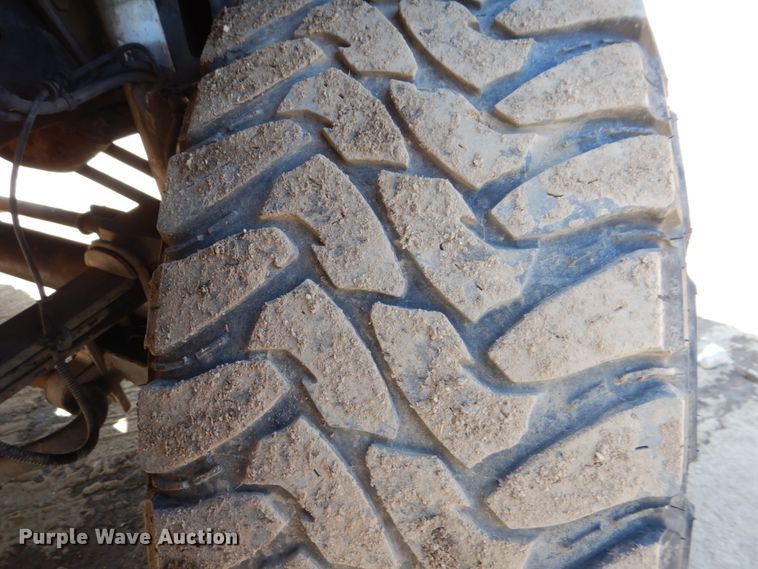 image for item DH5280 2004 Ford F350 Super Duty XLT Crew Cab pickup truck