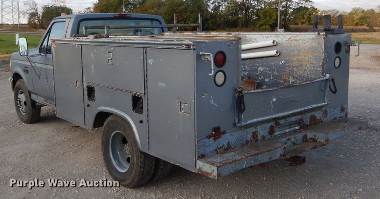 image for item DH6237 1996 Ford F350 XL utility bed pickup truck