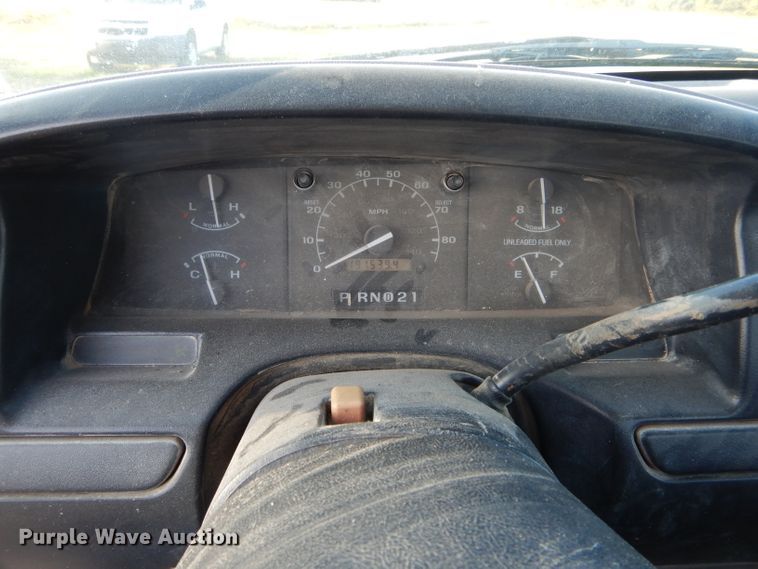 image for item DH6237 1996 Ford F350 XL utility bed pickup truck