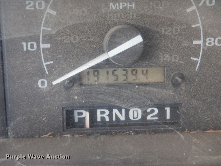 image for item DH6237 1996 Ford F350 XL utility bed pickup truck